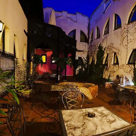 Western Janus Atrium 3*