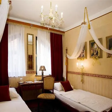 Hotel Western Janus Atrium 3*